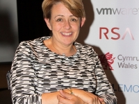 tanni2-web1133